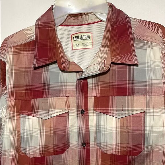 Red and White Casual Button Down Shirt with Plaid Pattern - Picture 2 of 9